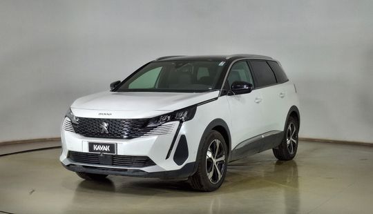 Peugeot • 5008