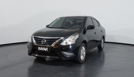 Nissan • Versa