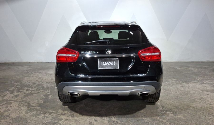 Mercedes Benz Clase Gla 1.6 GLA 200 CGI SPORT Suv 2017