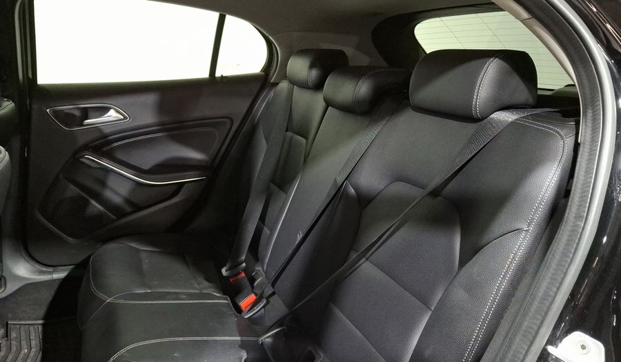 Mercedes Benz Clase Gla 1.6 GLA 200 CGI SPORT Suv 2017