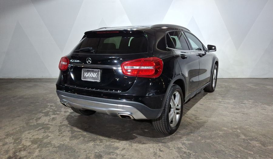 Mercedes Benz Clase Gla 1.6 GLA 200 CGI SPORT Suv 2017