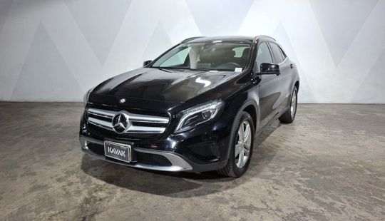 Mercedes Benz • Clase GLA