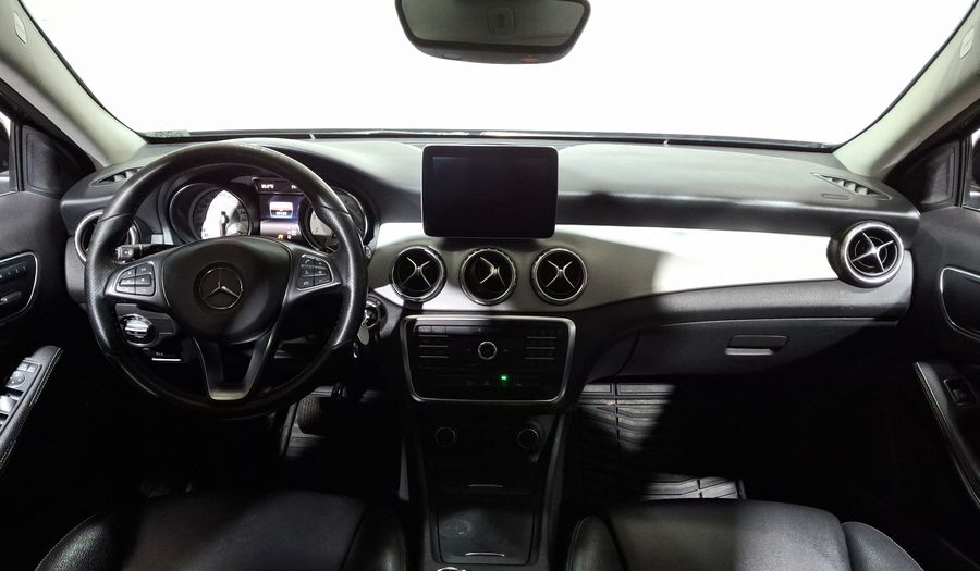 Mercedes Benz Clase Gla 1.6 GLA 200 CGI SPORT Suv 2017