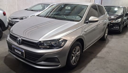 Volkswagen • Polo