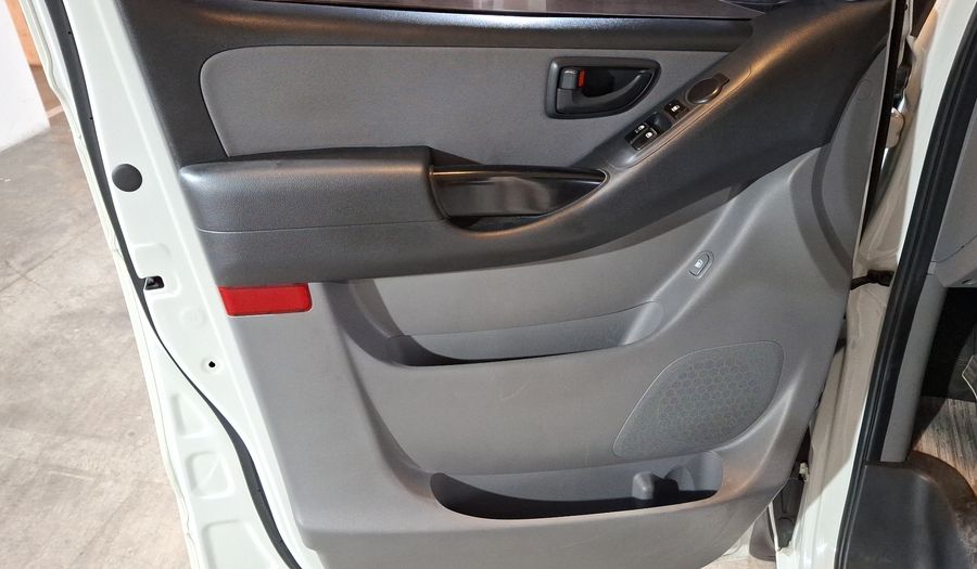 Hyundai Starex 2.4 12 PASAJEROS Van 2019