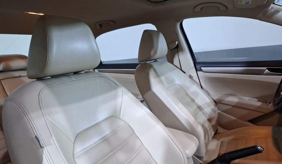 Volkswagen Passat 2.0 HIGHLINE TDI Sedan 2016