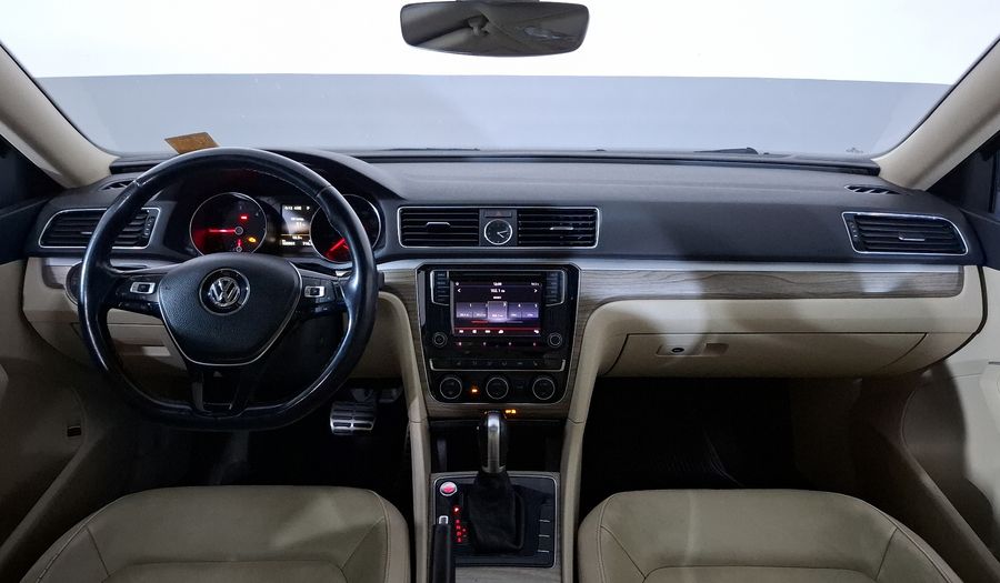 Volkswagen Passat 2.0 HIGHLINE TDI Sedan 2016