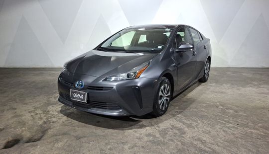 Toyota • Prius
