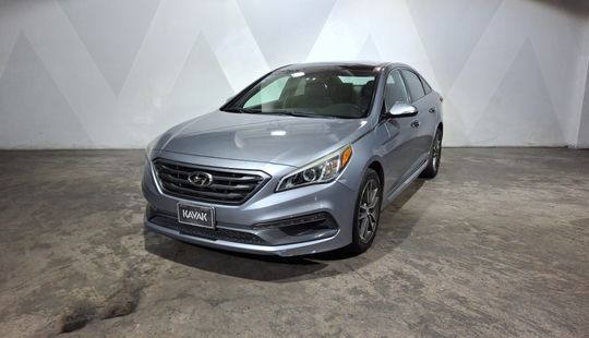 Hyundai • Sonata