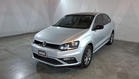 Volkswagen • Vento