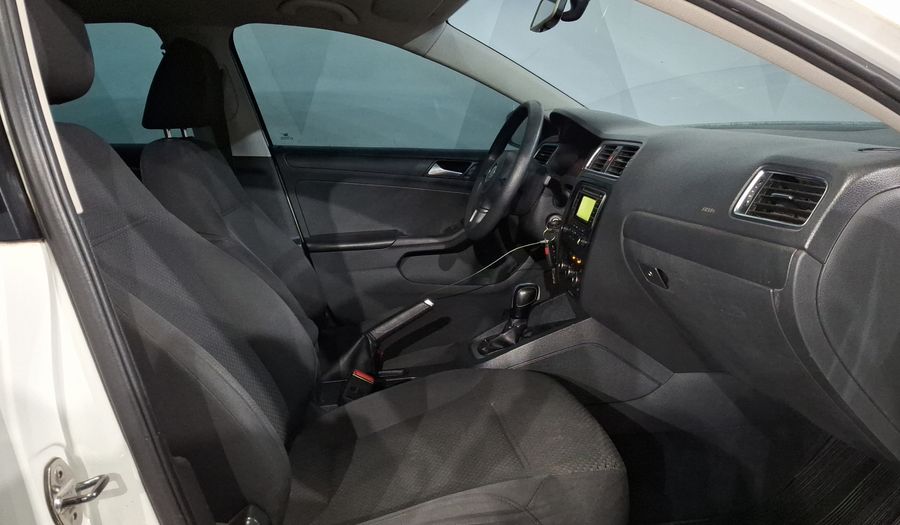 Volkswagen Jetta 2.5 STYLE TIPTRONIC Sedan 2014