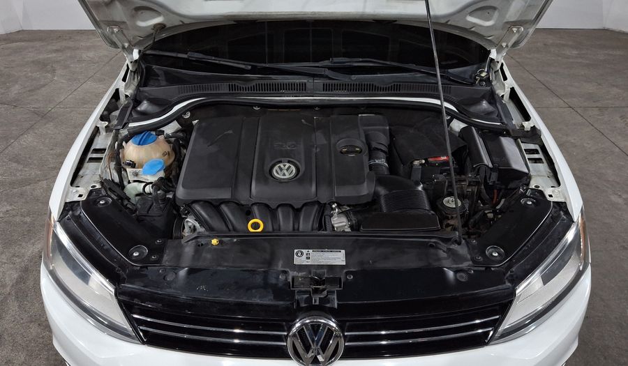Volkswagen Jetta 2.5 STYLE TIPTRONIC Sedan 2014