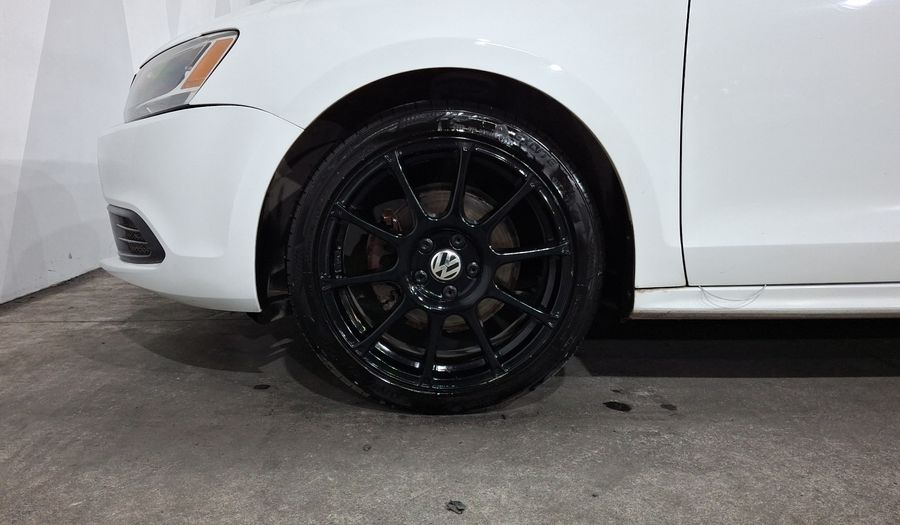 Volkswagen Jetta 2.5 STYLE TIPTRONIC Sedan 2014