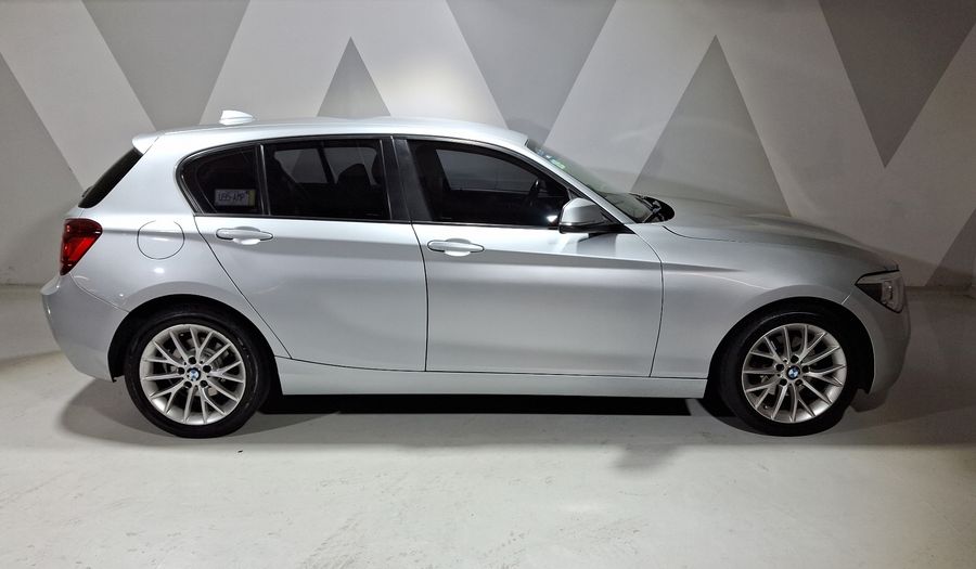 Bmw Serie 1 1.6 118IA Hatchback 2014