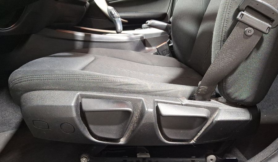 Bmw Serie 1 1.6 118IA Hatchback 2014