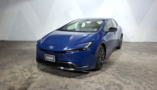Toyota • Prius