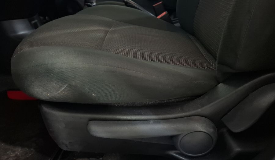 Nissan Versa 1.6 DRIVE A/C Sedan 2019