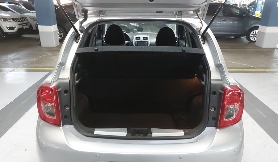 Nissan March 1.6 SV Hatchback 2020