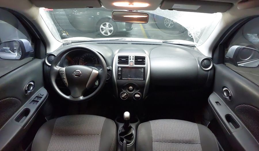 Nissan March 1.6 SV Hatchback 2020