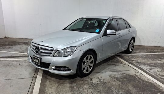 Mercedes Benz • Clase C