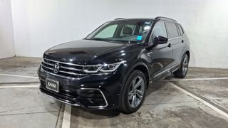 Volkswagen • Tiguan