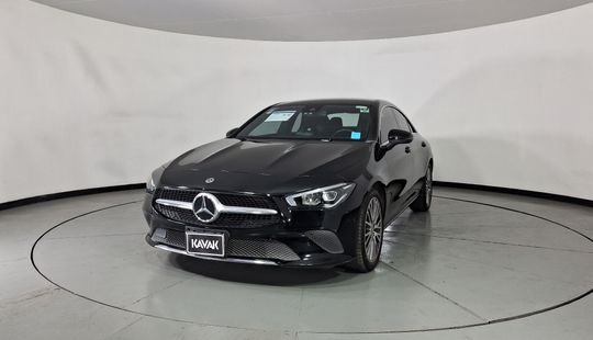 Mercedes Benz • Clase CLA