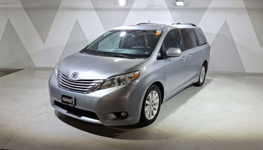 Toyota • Sienna