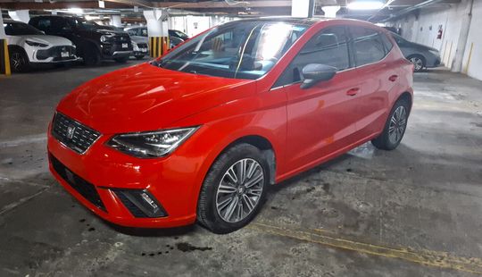 2021 • 91,635 km • Automático