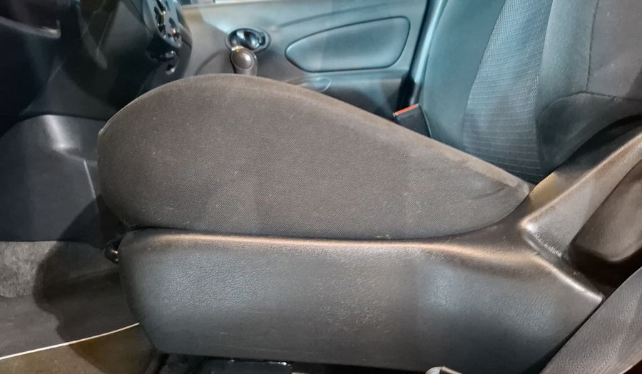 Nissan Versa 1.6 DRIVE A/C Sedan 2019