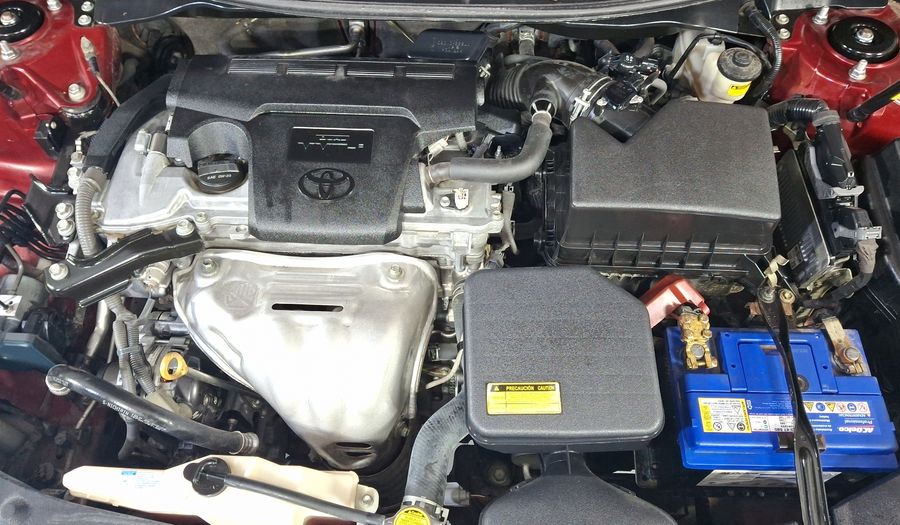 Toyota Camry 2.5 XLE L4 6AT Sedan 2016