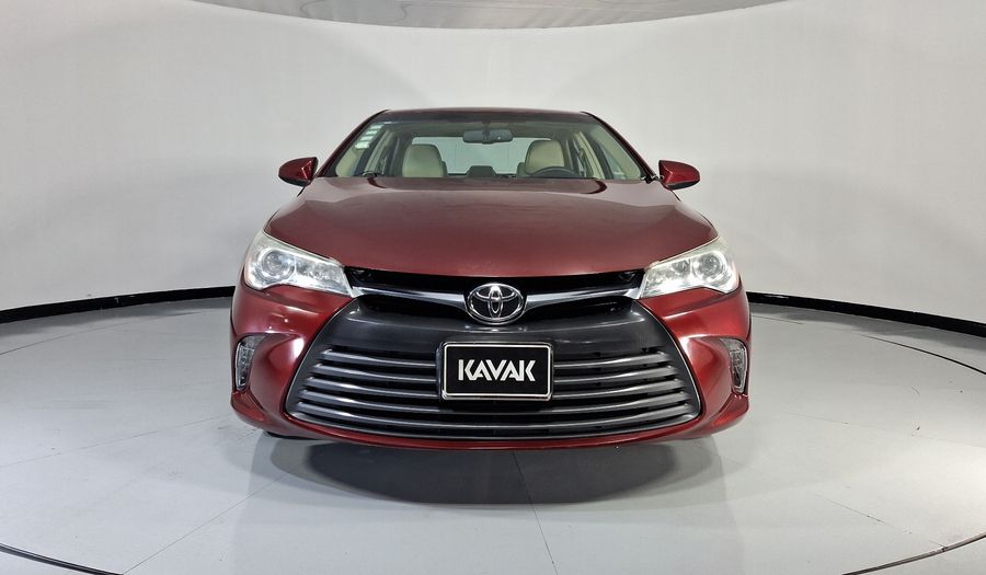 Toyota Camry 2.5 XLE L4 6AT Sedan 2016
