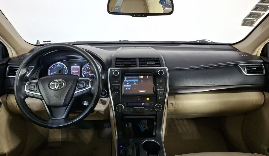 Toyota Camry 2.5 XLE L4 6AT Sedan 2016