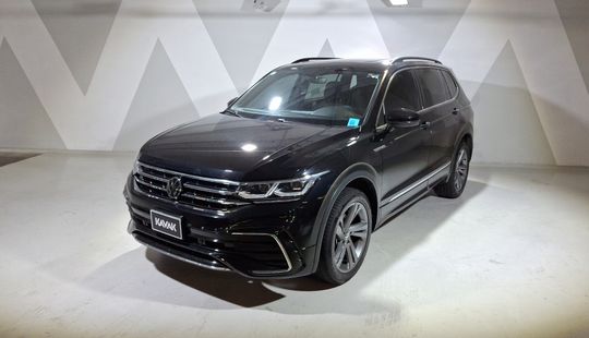 Volkswagen • Tiguan