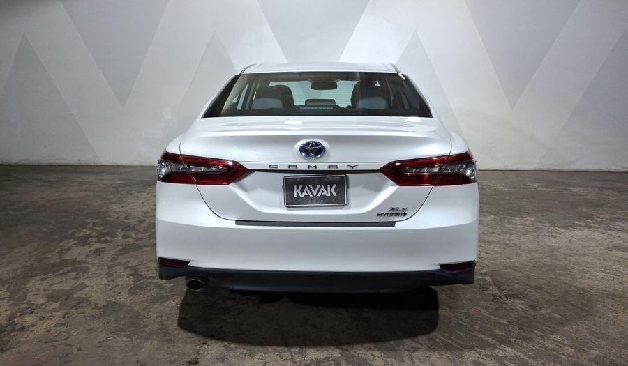 Toyota Camry 2.5 HEV XLE AUTO Sedan 2021