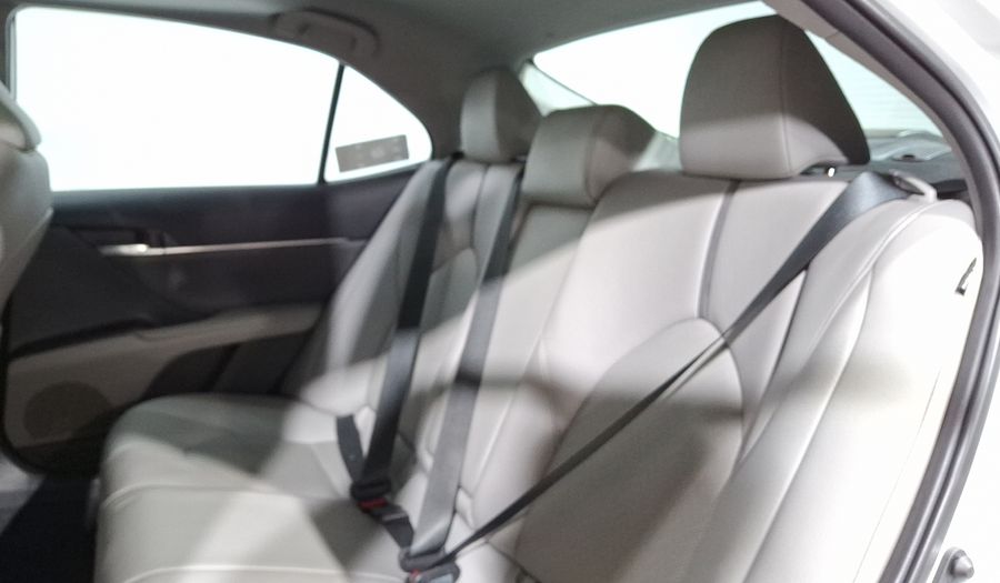 Toyota Camry 2.5 HEV XLE AUTO Sedan 2021