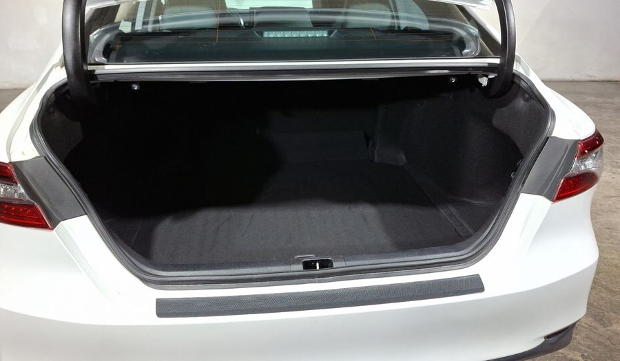 Toyota Camry 2.5 HEV XLE AUTO Sedan 2021