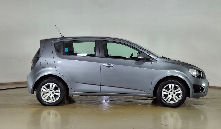 Chevrolet Sonic 1.6 LT Sedan 2014