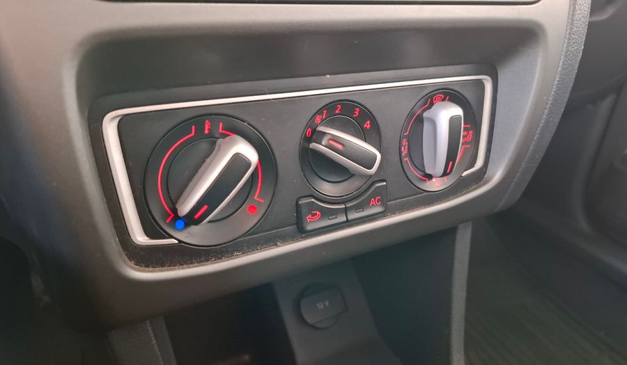 Volkswagen Fox 1.6 CONNECT Hatchback 2018