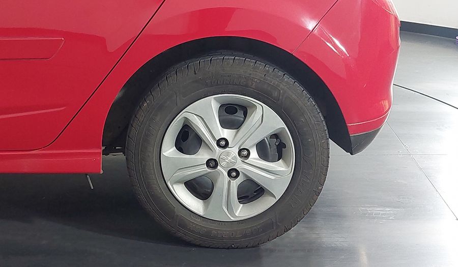 Chevrolet Onix 1.0 SPE/4 LT Hatchback 2013