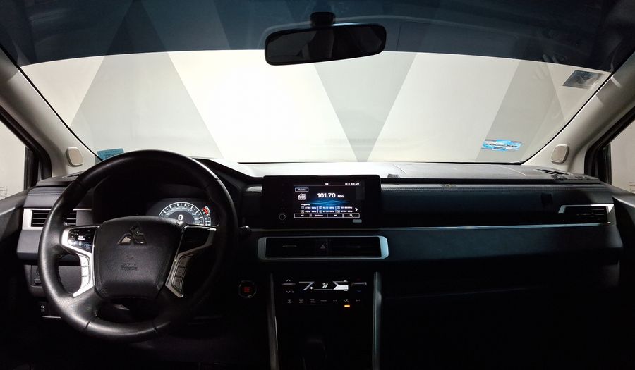 Mitsubishi Xpander 1.5 CROSS AUTO Minivan 2024
