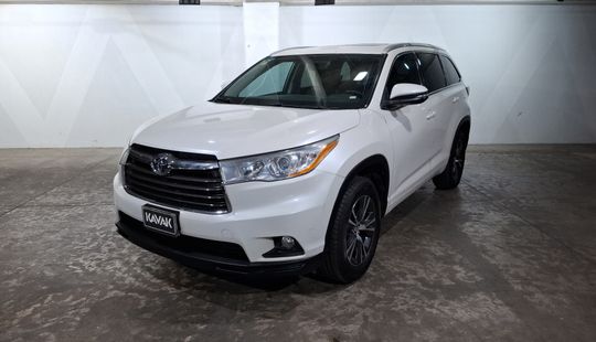 Toyota • Highlander