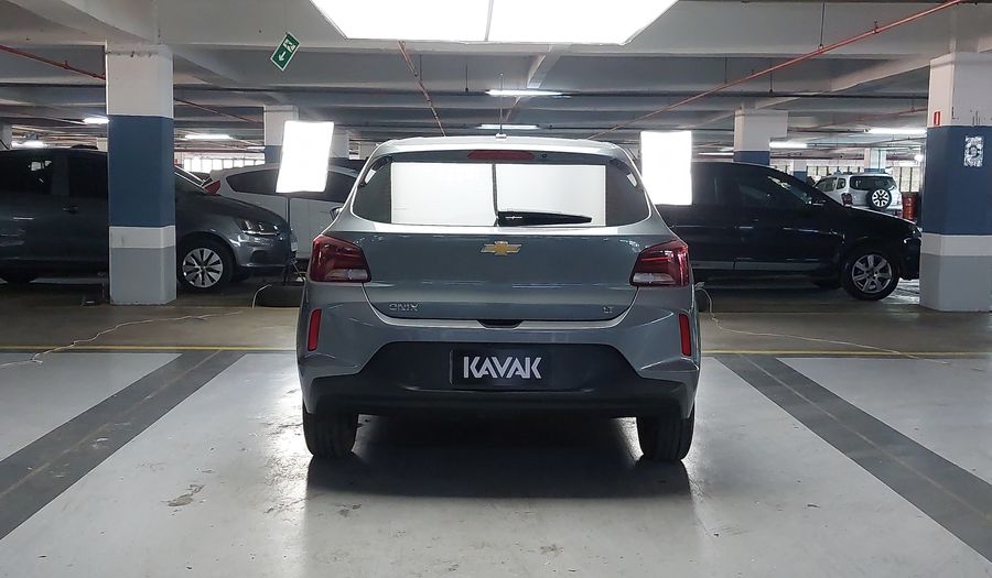 Chevrolet Onix 1.0 LT Hatchback 2022