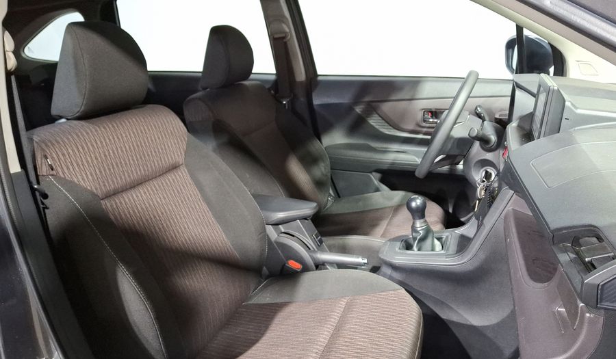 Toyota Avanza 1.5 XLE CVT Minivan 2023