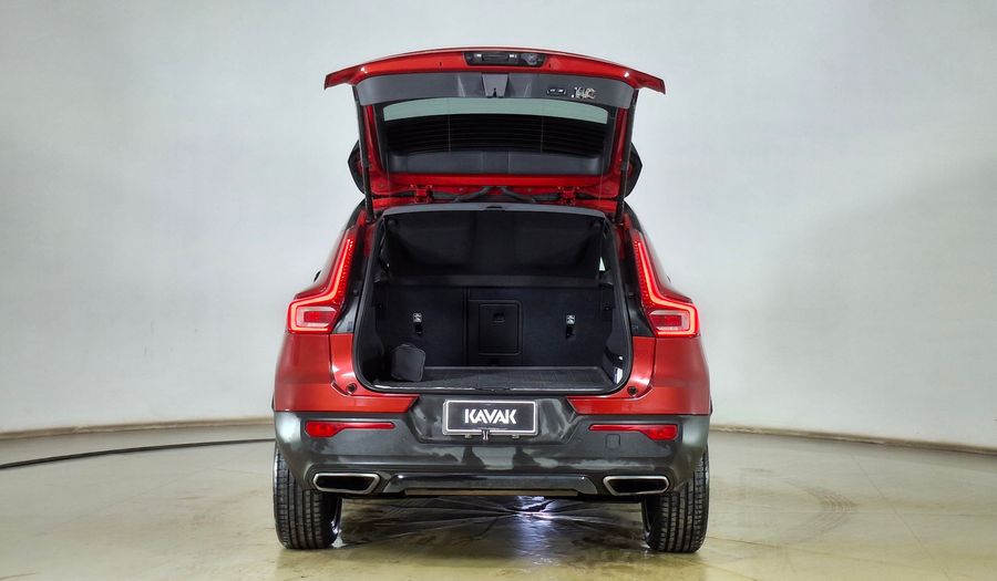 Volvo Xc40 2.0 T5 R-DESIGN AUTO 4WD Suv 2021