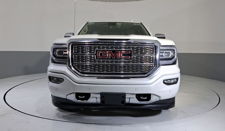 Gmc Sierra 6.2 DENALI E AT 4WD Pickup 2017