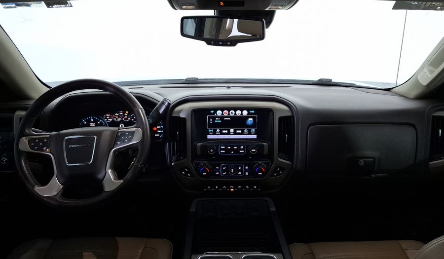 Gmc Sierra 6.2 DENALI E AT 4WD Pickup 2017