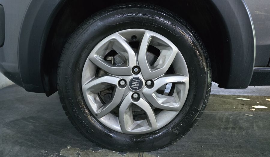 Fiat Mobi 1.0 TREKKING Hatchback 2024