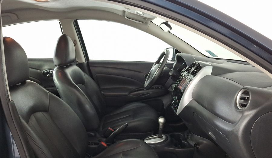 Nissan Versa 1.6 EXCLUSIVE AUTO Sedan 2017