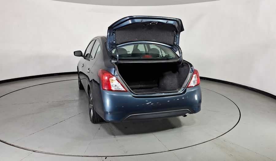 Nissan Versa 1.6 EXCLUSIVE AUTO Sedan 2017