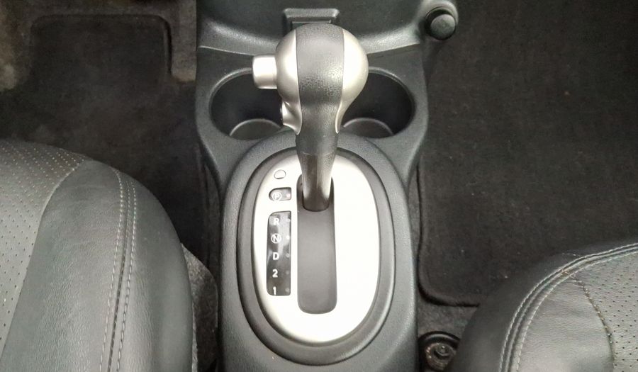 Nissan Versa 1.6 EXCLUSIVE AUTO Sedan 2017